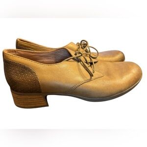 Dansko Louise Tan Leather Oxford Shoes Comfort Lace Up Heeled Oxfords 9.5 40